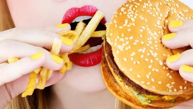 These Methods To Get Rid Of The Habit Of Junk Food In Children